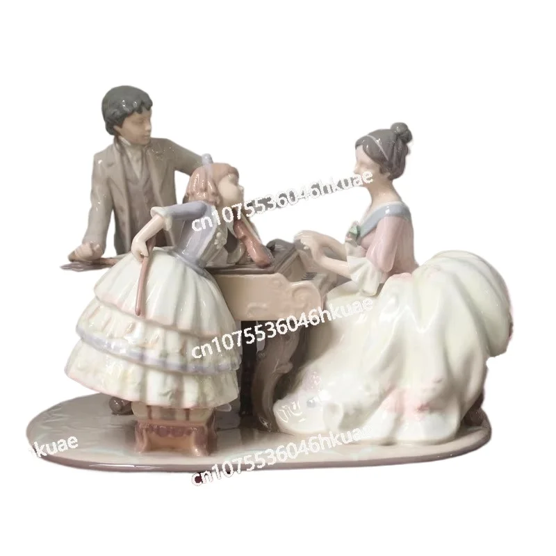 Goods Spain Lladro Elegant Ceramic Figures, Porcelain Puppets Playing Piano Ornaments, Desktop Exhibition Hal Tail