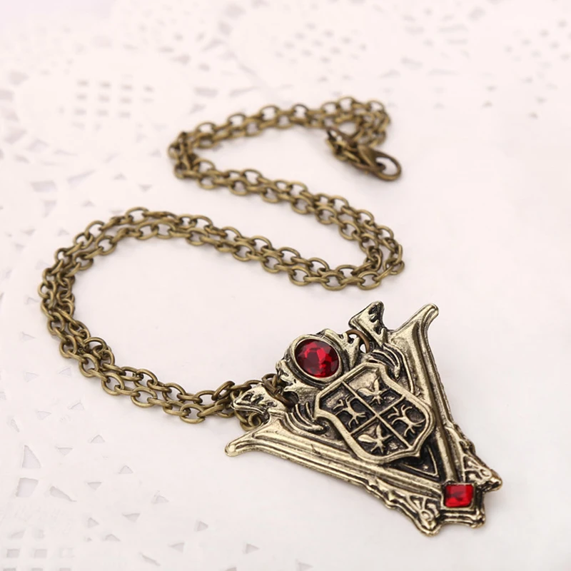 Women Cosplay Necklace Props Movie Twilight Theme Rosalie Same Design New Moon Crest Volturi Charms Necklaces Jewelry Part Acces