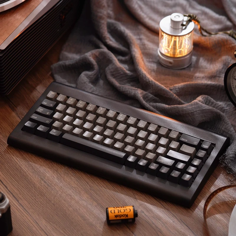Modèle VI Tri-mode Bluetooth/2.4G/filaire échange à chaud VIA personnalisé rétro Radium sculpture HMX commutateur clavier mécanique sans fil