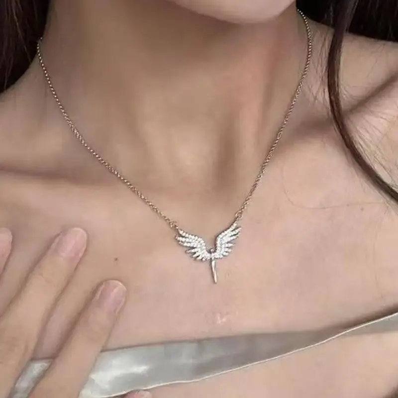 Y2K Engelsflügel-Feder-Choker-Halskette Silber Statement-Engelsflügel-Anhänger-Kette Schmuck für Frauen Hochzeit Party Tribal Geschenke