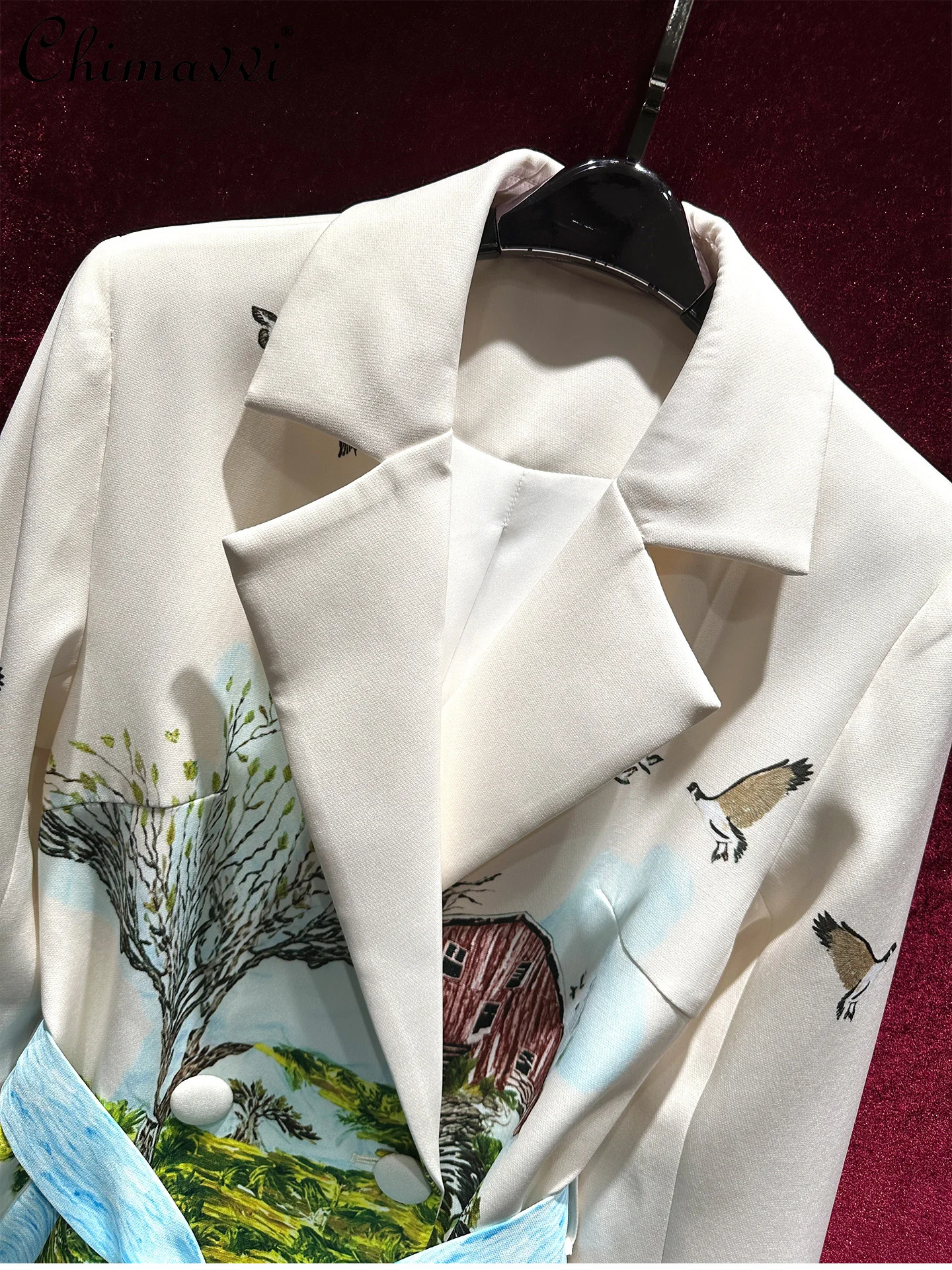 ハイエンドファッションプリントミッドレングスレースアップトレンチコート女性秋ウエストシェイプターンダウンカラーロングスリーブエレガントコート