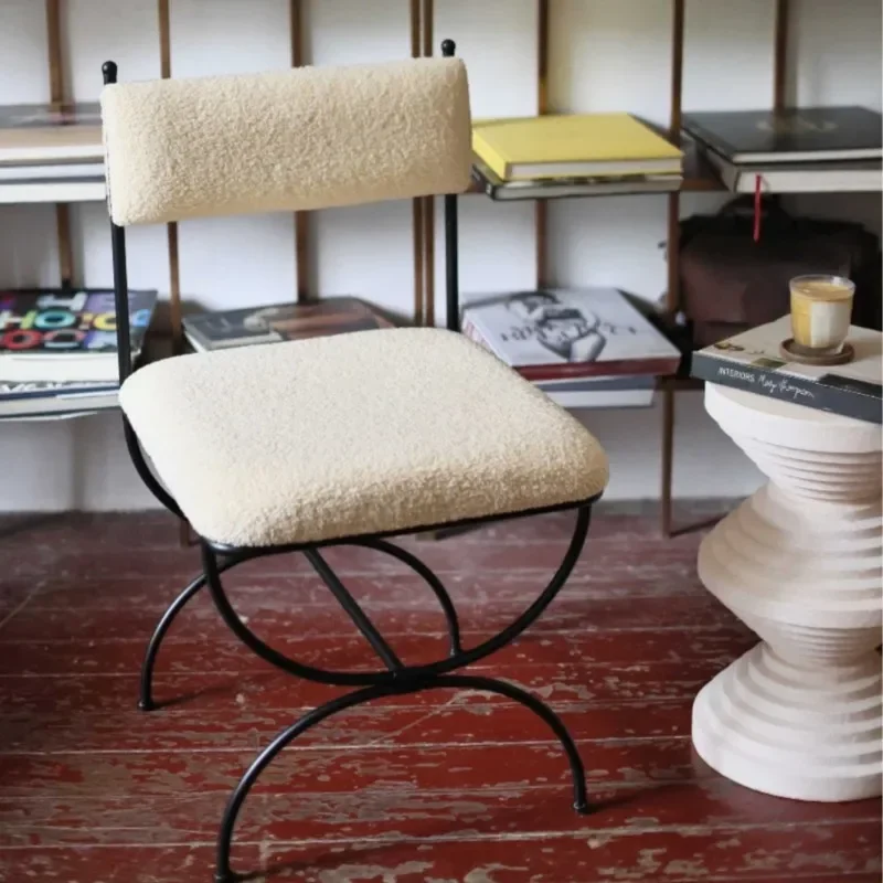 Single Chair French Retro Design Simple Antique Style Dining Chair Sofa Chair Romantic Classic Apricot Colour