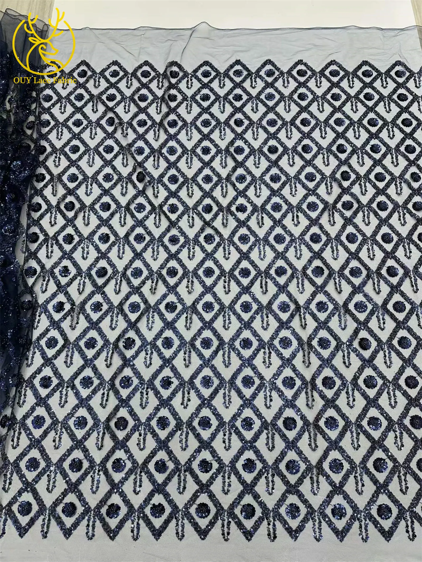 Wunderschöner afrikanischer nigerianischer Pailletten-Spitzenstoff in Diamantform, 2026, hochwertiger französischer Tüll zum Nähen von Abendkleidern – Detail 15
