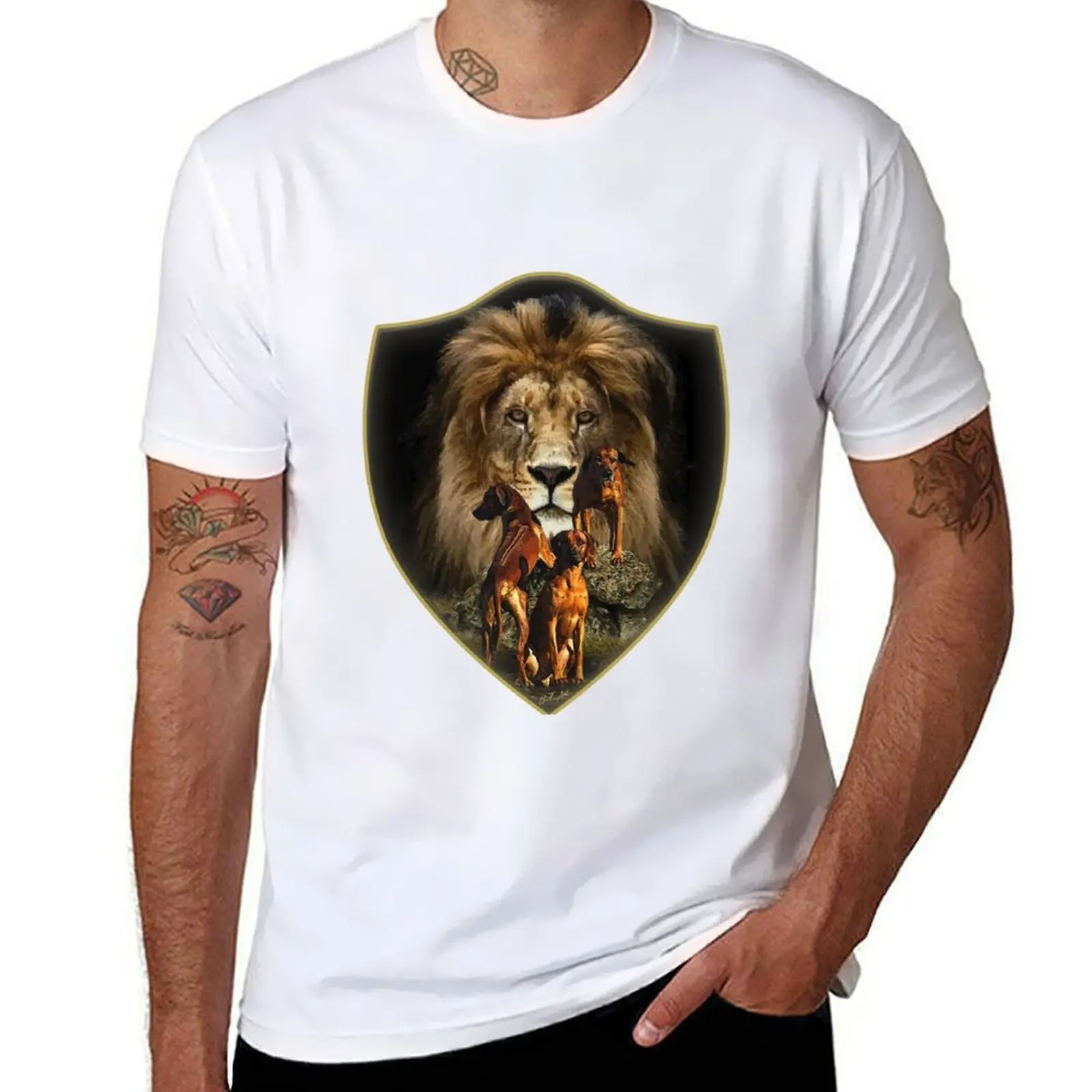 

Rhodesian Ridgeback with Lion T-Shirt printed t shirts for man cotton t shirts man 100% T-Shirt