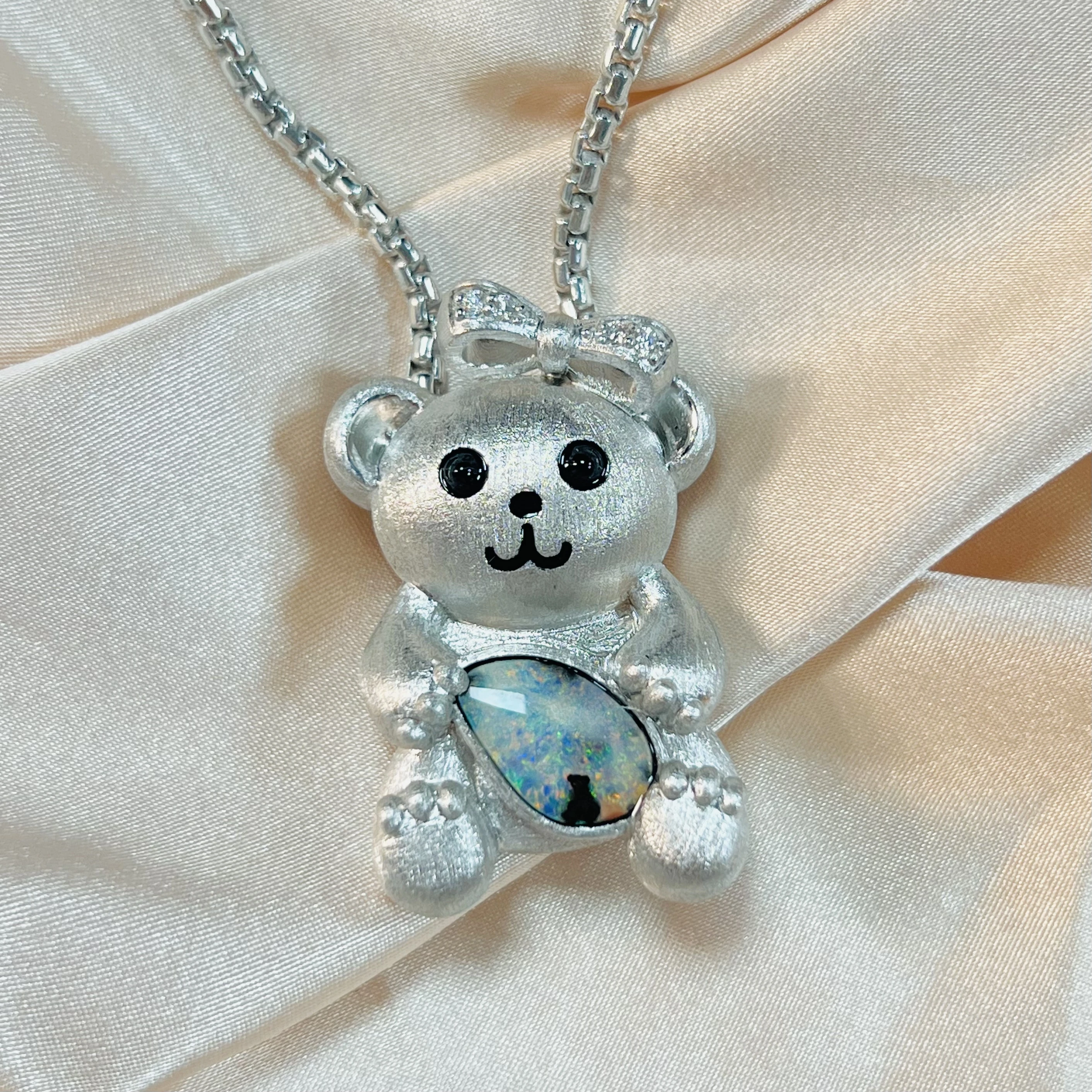 Bear necklace S925 silver inlaid opal original light luxury niche design sense of senior temperament new birthday gift