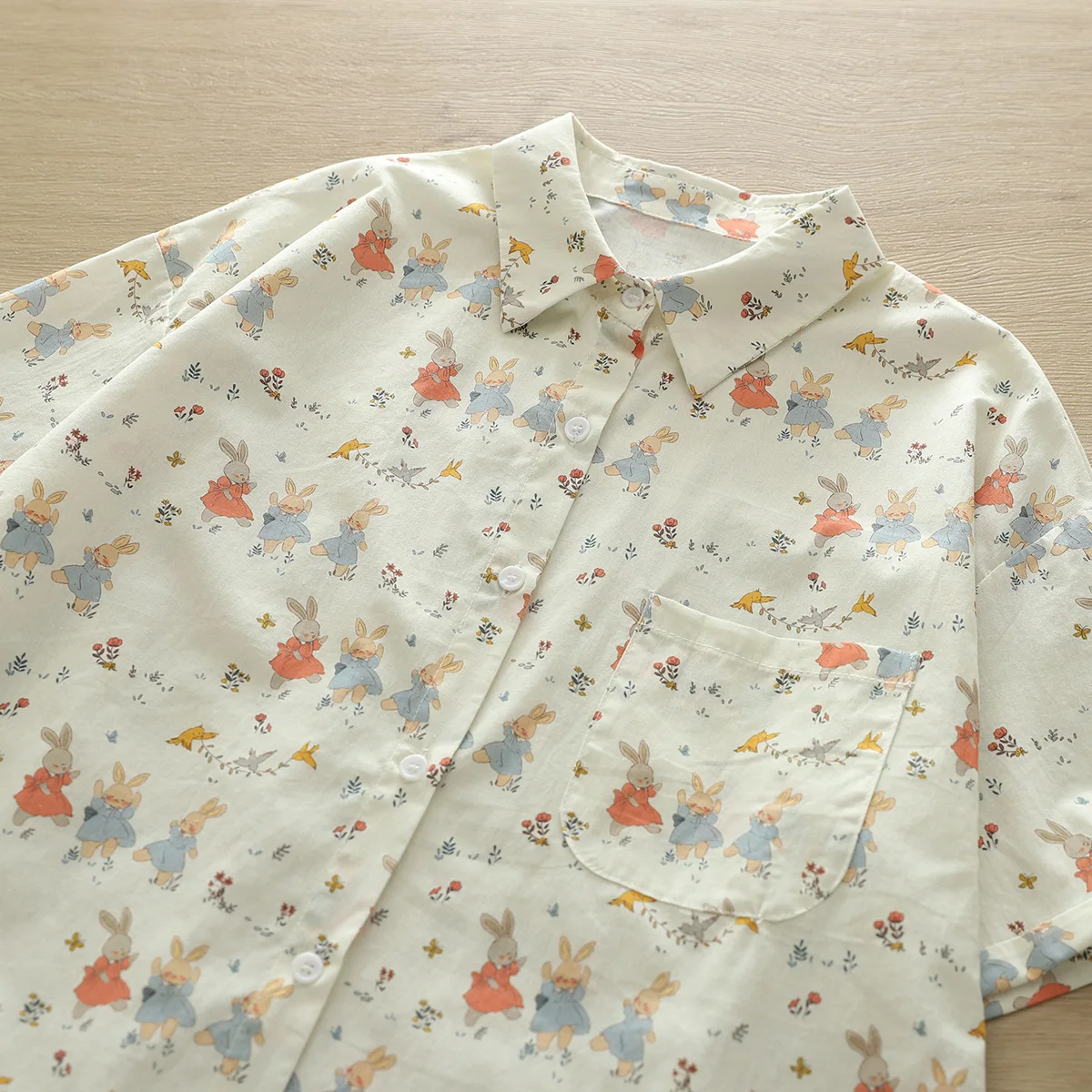 New Spring Cotton Rabbit Printed Shirt Women Lapel Short Sleeve Sweet Tops Girl Age Reduction Loose Blouses 2024 Autumn T44643QC