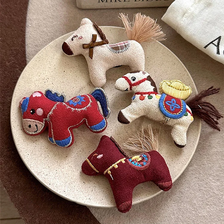 

New Year's Cute Pony Brooch Women's 2026 New Model with Coat Design Sense Niche Corsage Fixed Buckle with Jewelry