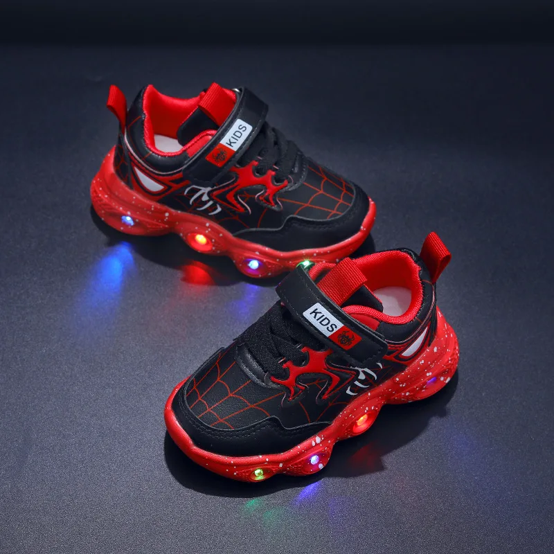 Scarpe per bambini luminose a LED per bambini scarpe da ginnastica leggere lucide per bambini scarpe luminose per bambini scarpe da ginnastica