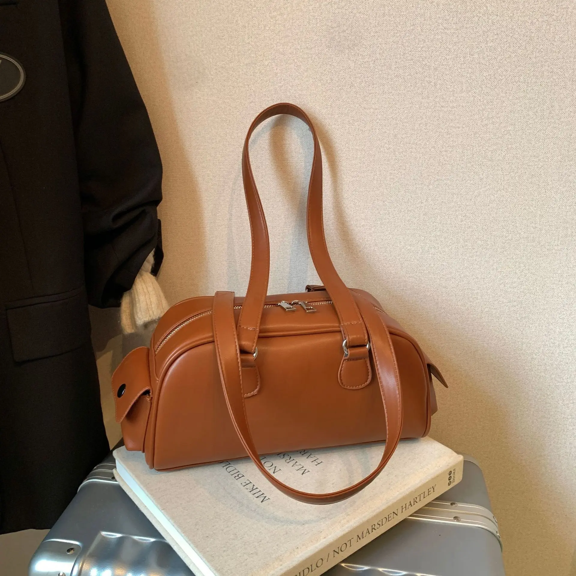 

2025 Vintage Niche Tote Bag, Women's Versatile Shoulder Purse, Minimalist Day to Night Crossbody, Textured Sling Bag, Chic Top