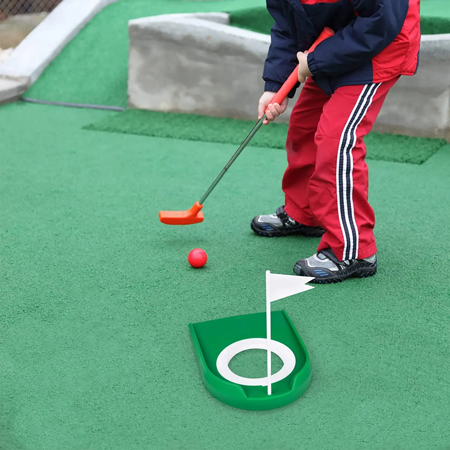 1Pcs Golf Putting Cup with Flag Plastic Golf Hole Training Aids for Kids Men Women Indoor Outdoor Home Office Garage Yard