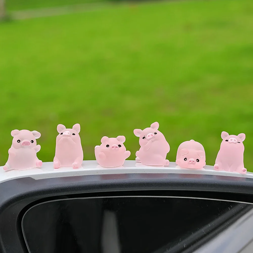 Car Center Console Resin Pink Pig Doll Ornament Car Rearview Mirror Decoration Bicycle Small Ornament Auto Interior Accessories