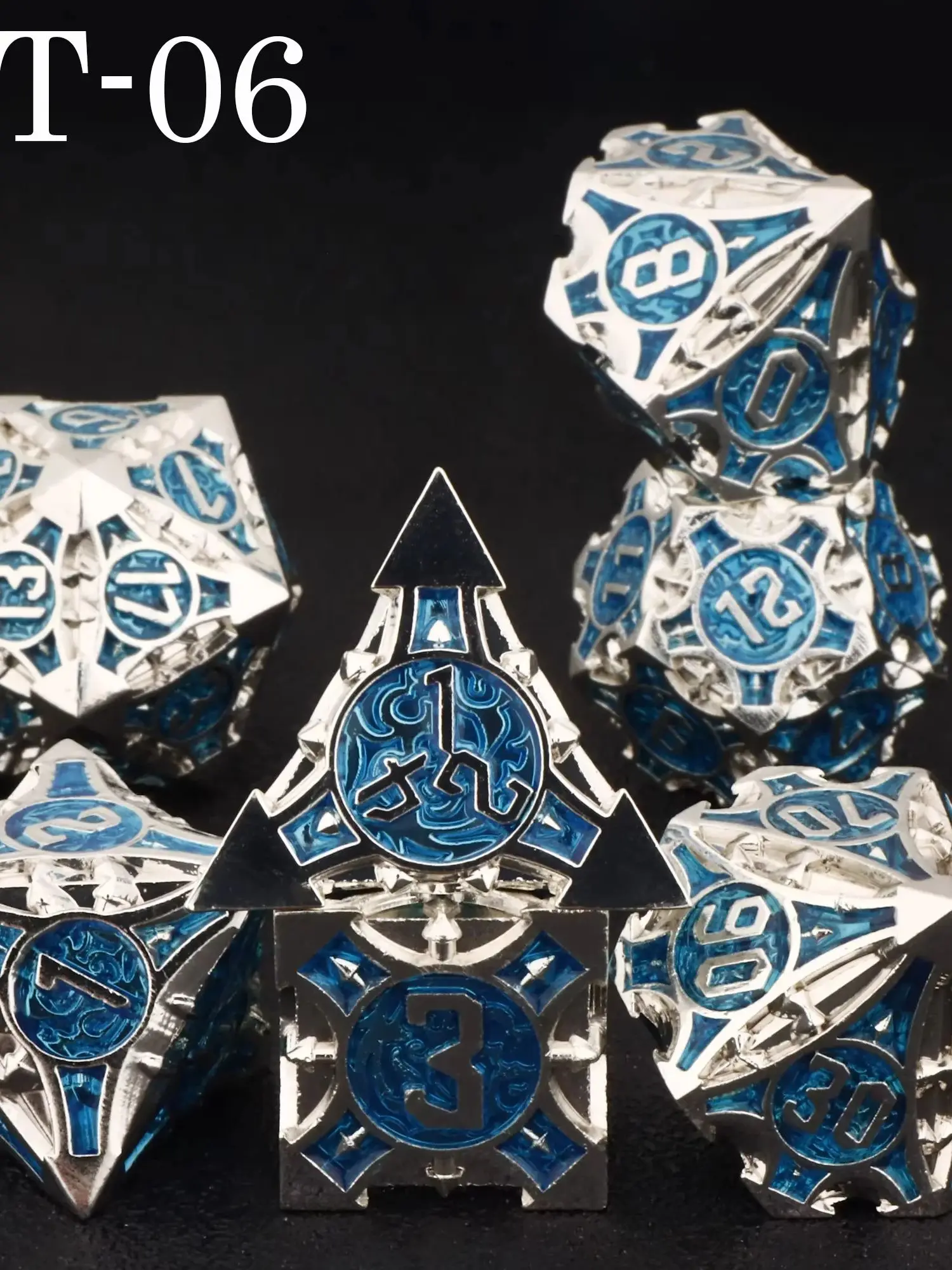 Metalowy zestaw kości DND na Halloween |   Wielościenne kości w stylu gotyckiego horroru do Dungeons and Dragons |   7-częściowy zestaw z pudełkiem D20 D12 — zdjęcie 2