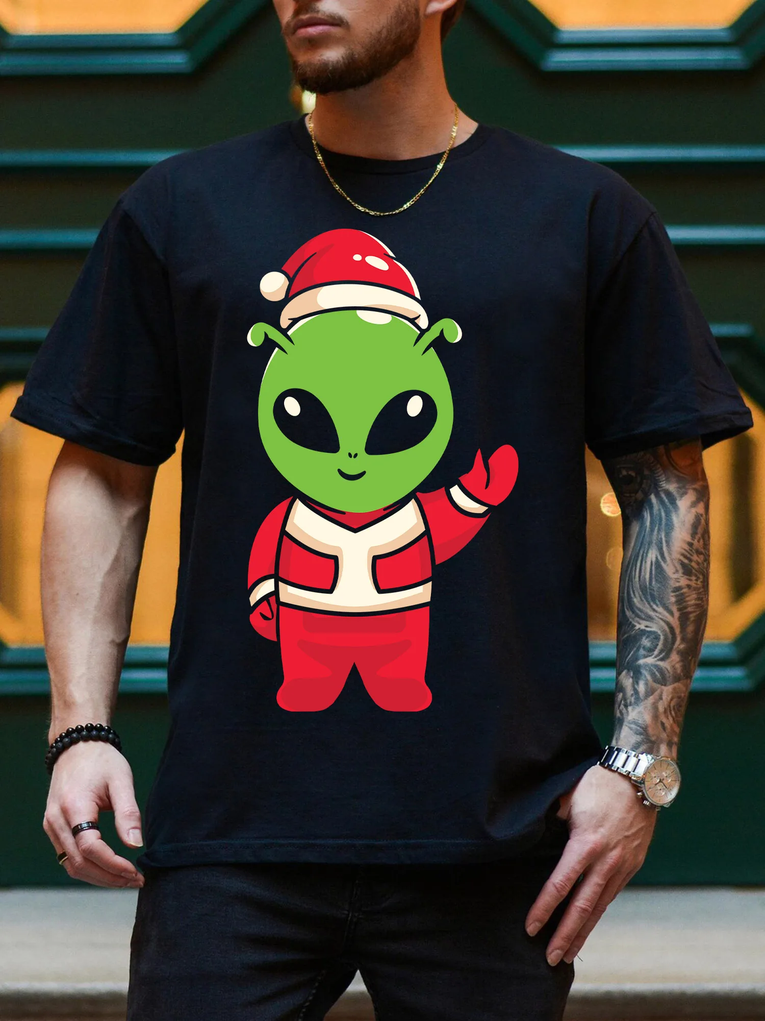 تي شيرت Alien In Santa Suit للرجال برسوم جرافيك، تي شيرت أسود من القطن الخالص للاستخدام اليومي، تي شيرت خفيف الوزن برقبة دائرية #1