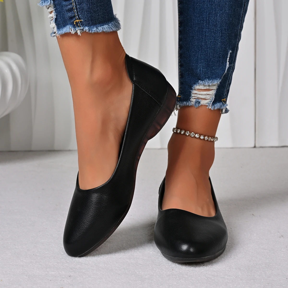 2025 Scarpe da lavoro eleganti e comode alla moda con tacco basso Primavera Autunno Nuove scarpe da donna casual piatte a testa tonda di vendita calda