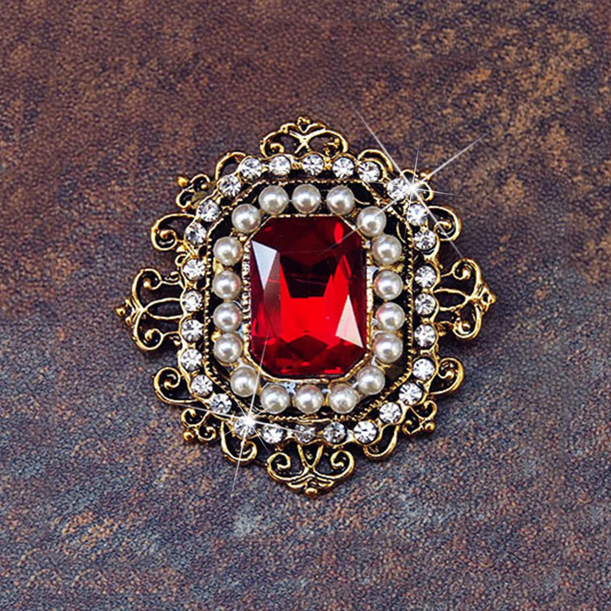 Antique Rhinestone Brooch for Women Vintage Baroque Victorian Style Lapel Pins Elegant Christmas Festival Ornament Jewelry Gift