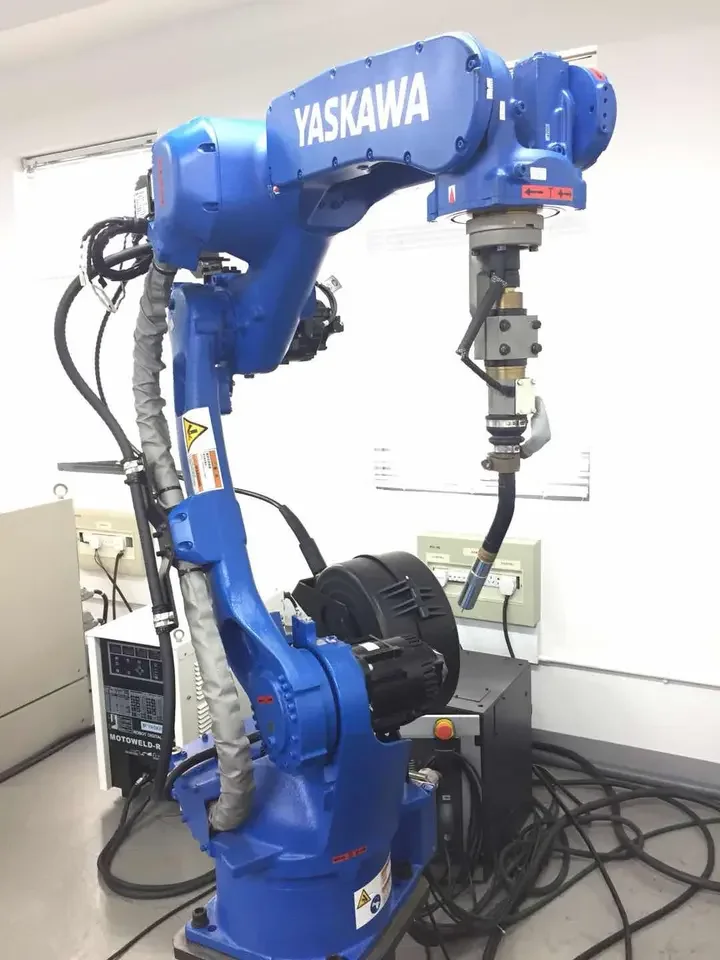 YASKAWA AR1440 6 Axis Automatic Welding Robotic Arm Fast and Accurate With YRC1000 Robot Controller Arc Welding Robot