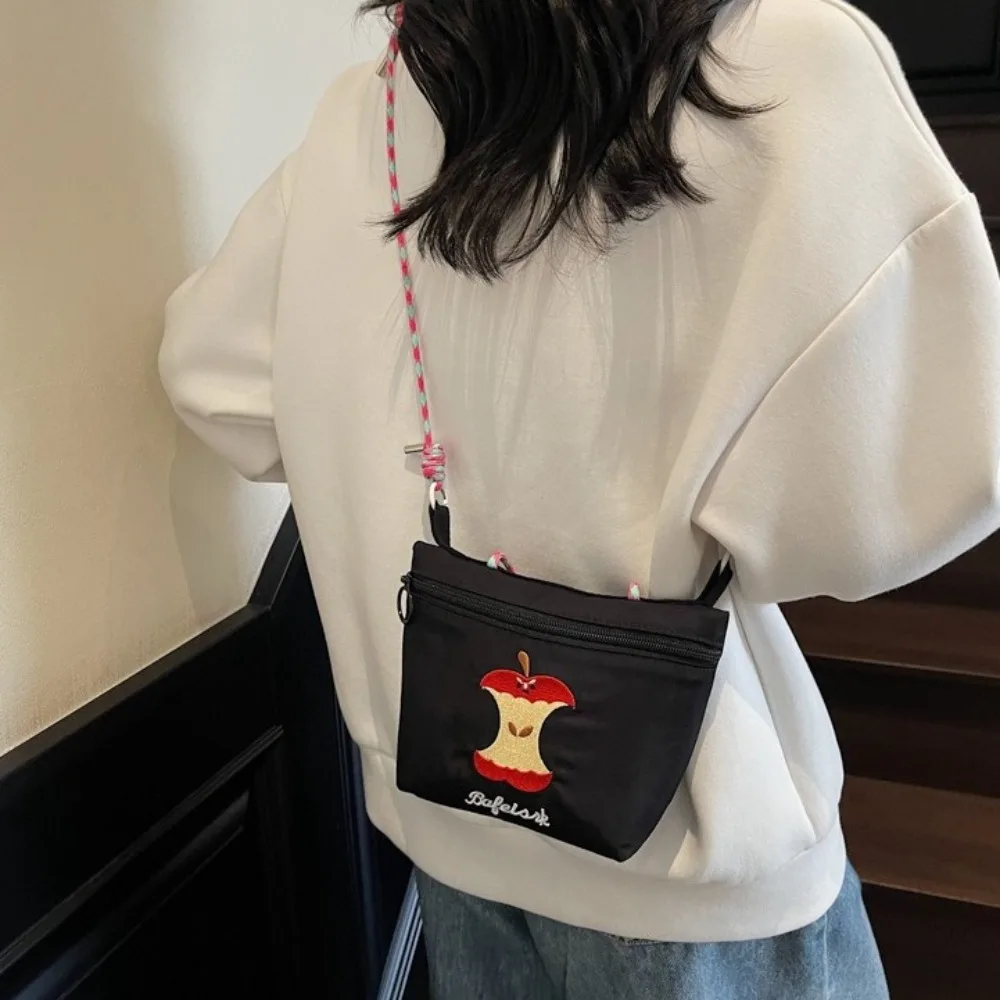 

Embroidered Embroidery Shoulder Bag Japanese Style Cartoon Nylon Shopping Bag Storage Bag Handbag Phone Crossbody Bag Outdoor