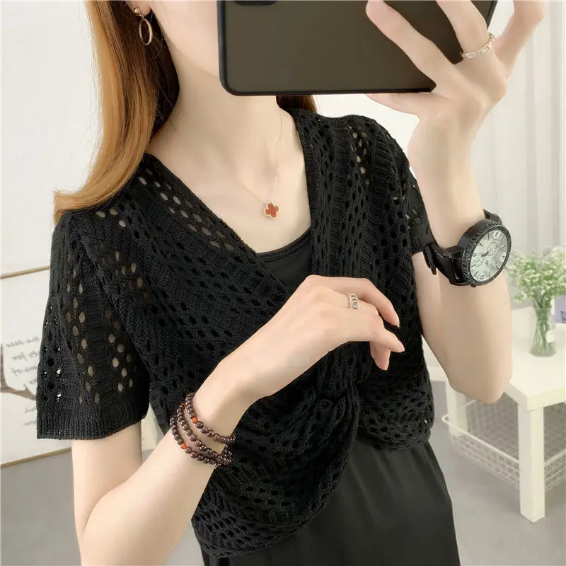 Stylish Solid Color Knitted Folds Shirring Hollow Out Blouse Female Clothing 2023 Summer New Casual pullovers Loose Korean Shirt