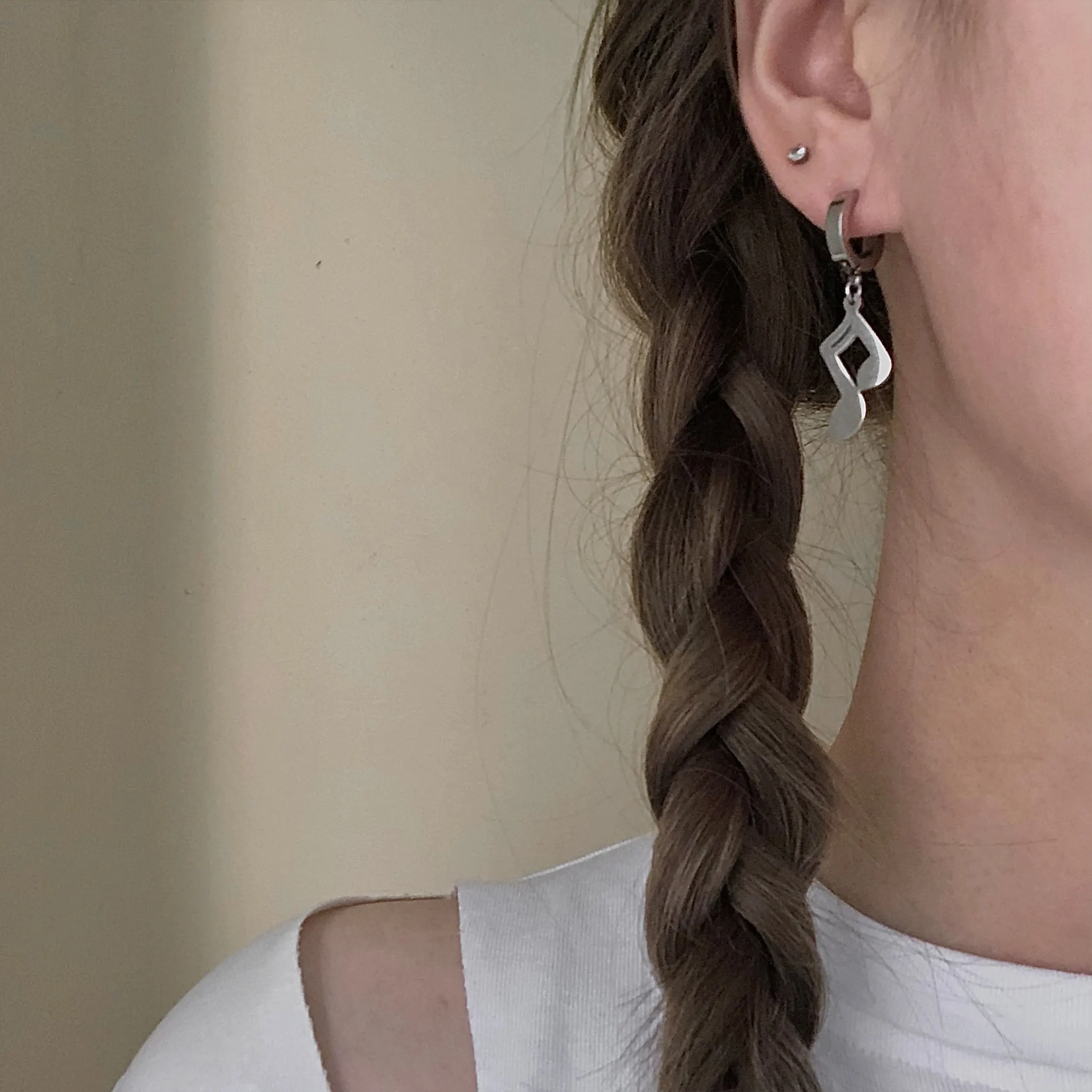 Punk Titanium Steel Music Note Earrings for Women Edgy Metal Dangle Earrings Y2K Style Fashion Statement Jewelry Gift Accessory