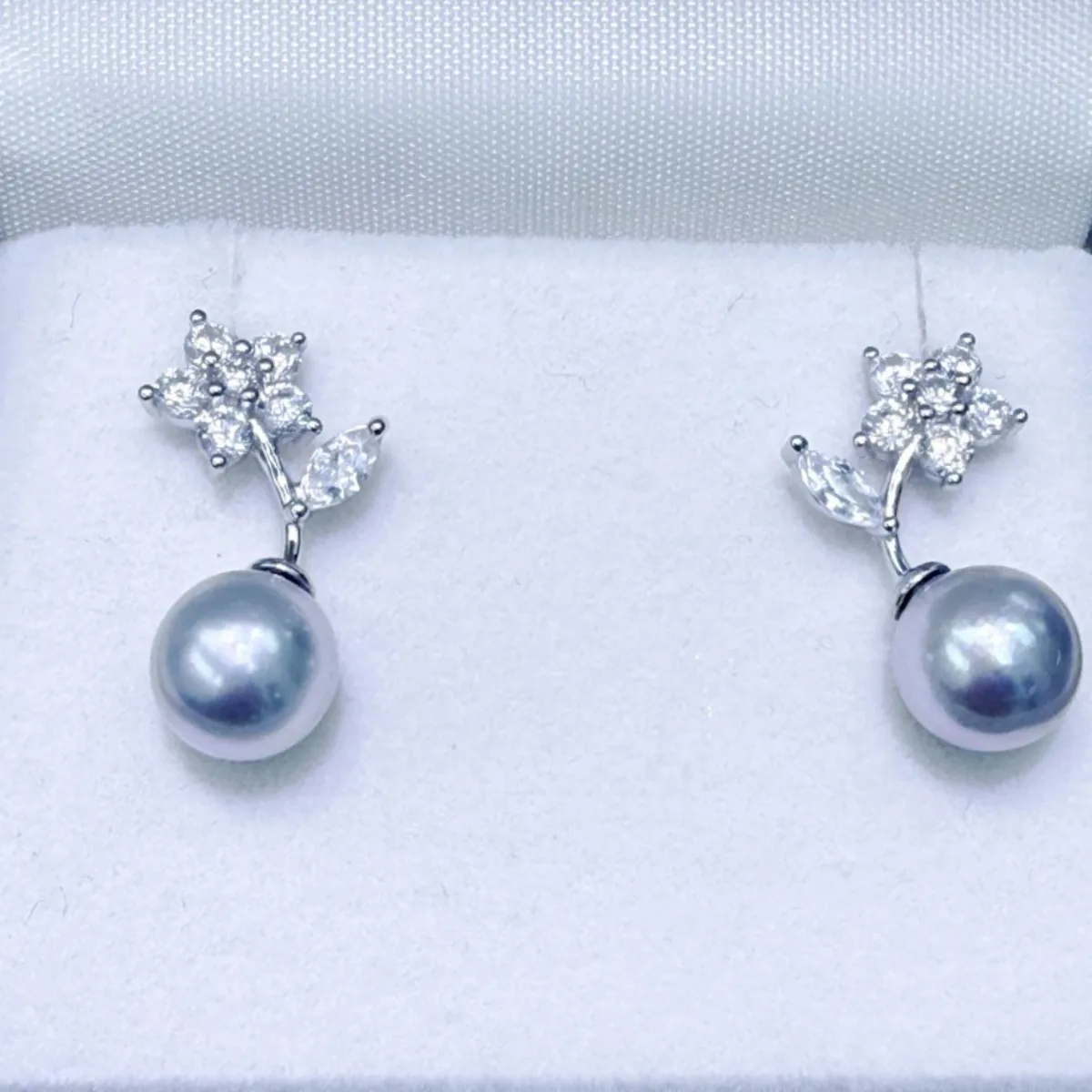 8‑9mm Natural Seawater Akoya Silver‑Grey Pearl Earrings, S925 Silver Zircon Flower Design Dangle Earrings For Women
