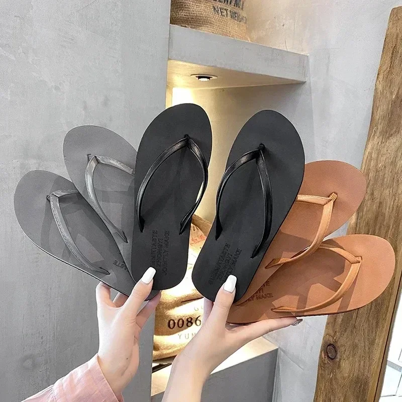 Chinelos femininos antiderrapantes de verão – sandálias casuais de praia/ao ar livre, chinelos da moda para mulheres, calçados confortáveis para férias