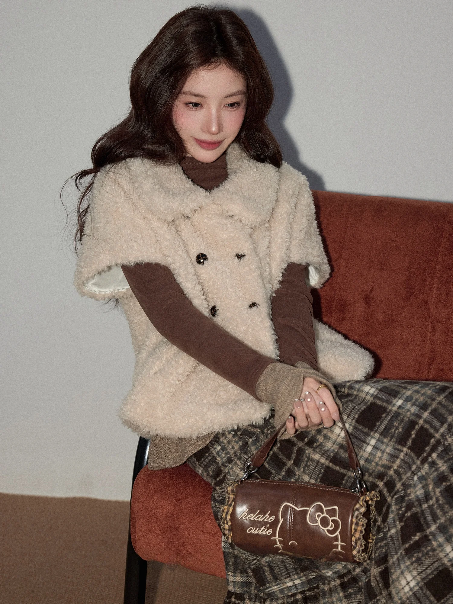 

Korean Style Lamb Fur Vest Women's Thickened Short Design Sense Outerwear Warmth City Commute Autumn Winter New Arrival