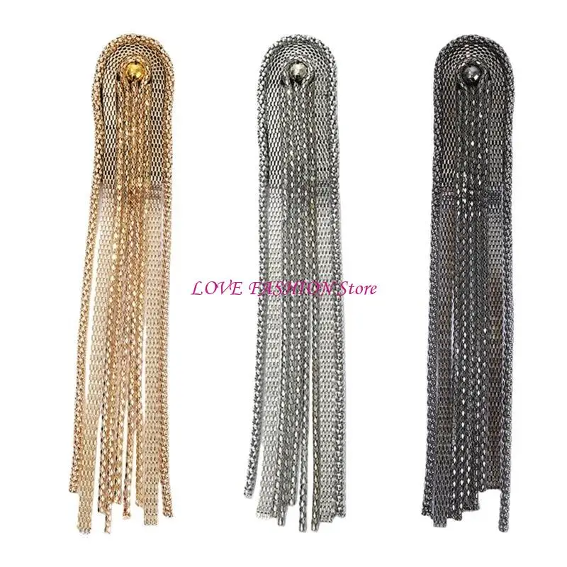 

Расширенные кисточки epaulet на плече