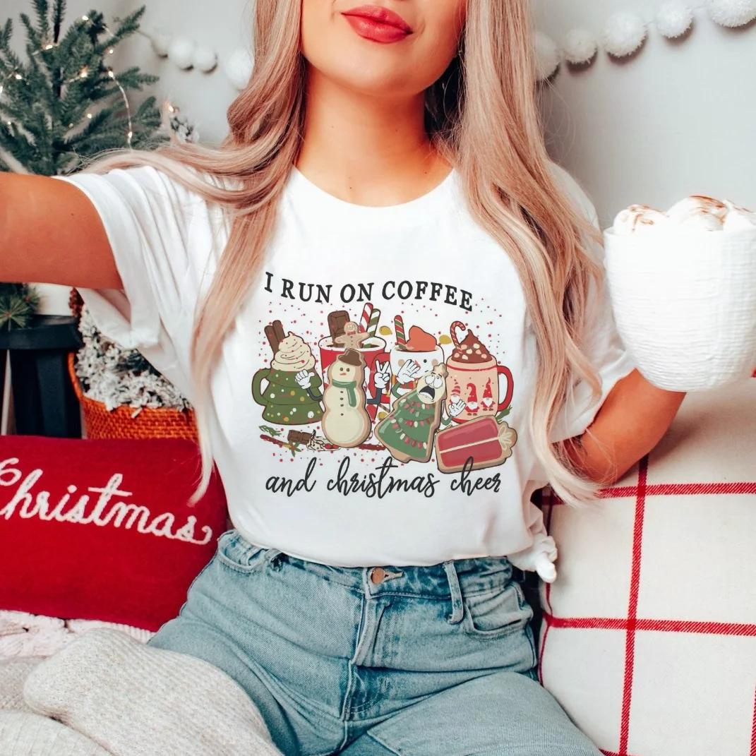 I Run On Coffee And Christmas Cheer Pattern New Year's T-Shirt 90s Cute Christmas Short Sleeve Casual Style Plus Size Top T-Shir