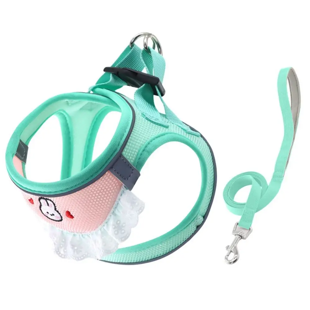 

Escape Proof Pet Harness and Leash Set Drool Bib Design Breathable Dogs Collar Vest Easy To Wear Reflective Pet Harness Leash