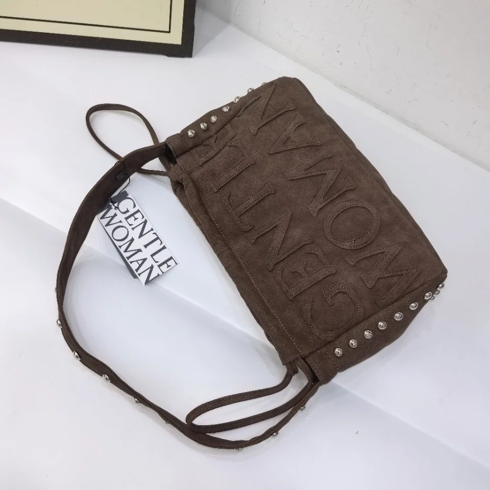 

Модная замшевая сумка через плечо 2025 года, новая модель, кроссбоди-тоут для молодежи, на каждый день, квадратная форма