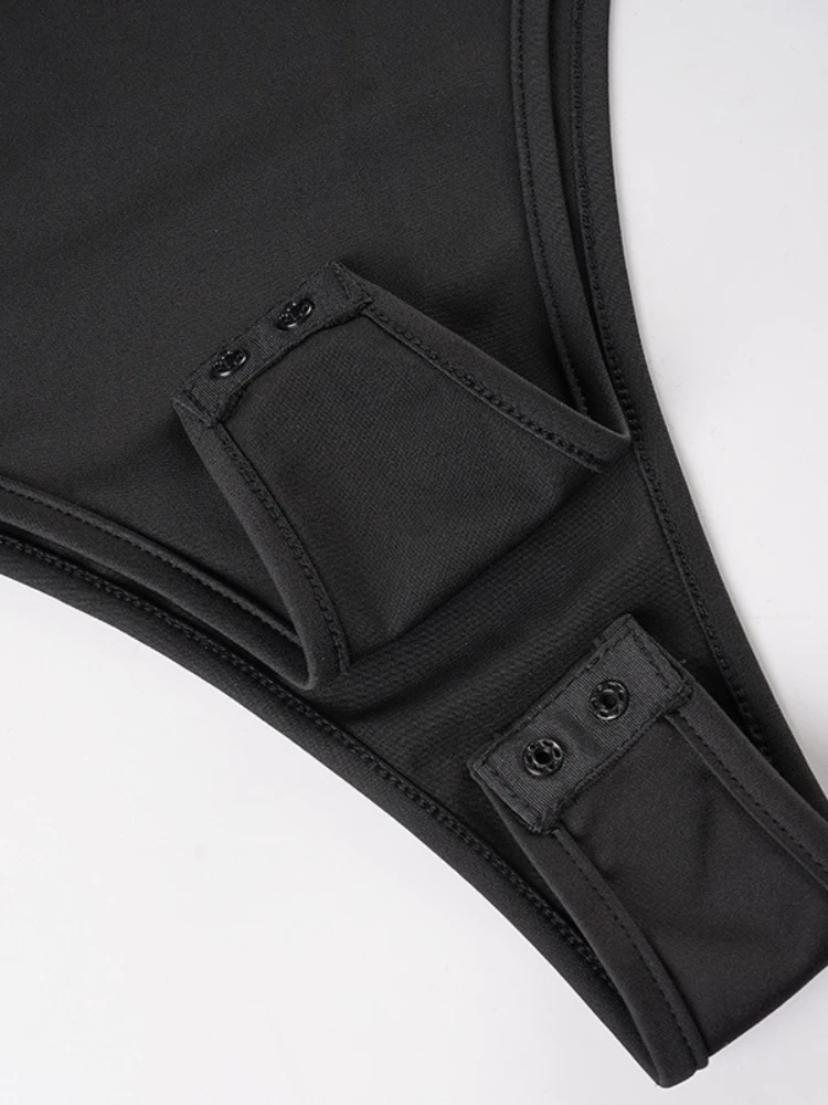 SsTss بدلة نسائية سوداء بقلنسوة لخريف وشتاء 2025 سترة علوية مثيرة بياقة على شكل V عميقة وأكمام طويلة بدلة ضيقة متينة ملابس خروج #6