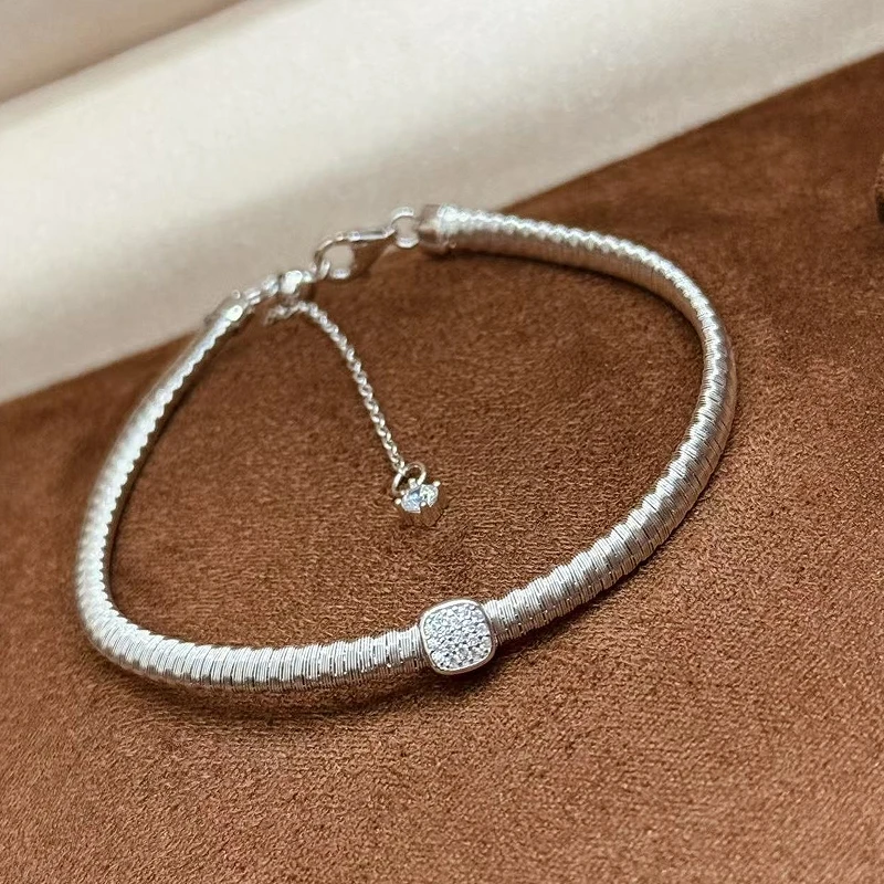 S925 sterling silver Light and Shadow series cube sugar bracelet, featuring French minimalist and high-end vintage design
