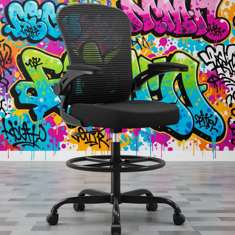 

Эргономичное высокое офисное кресло с сетчатой спинкой, регулируемой поясничной опорой и откидными подлокотниками для столов по высоте черного цвета