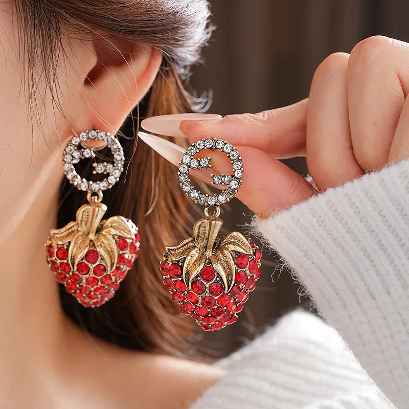 Red Strawberry Earrings for Women Retro Temperament 2025 Korean Fashion Drop Earring Light Luxury Girl Jewelry Gifts