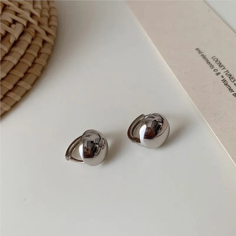 ANENJERY Glossy Round Hoop Earrings for Women Simple Personality Geometric Ear Buckle Huggies 2023 New Trend Jewelry Wholesale