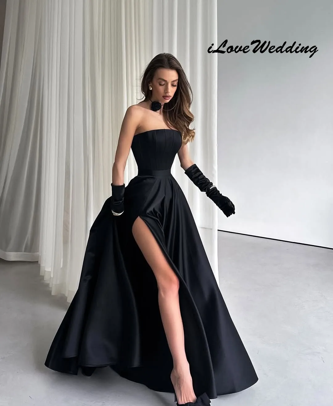 A-Line Women Black Prom Dresses Strapless Elegant Evening Dress Wedding Party Dress For Woman Ruched Floor Length Customized