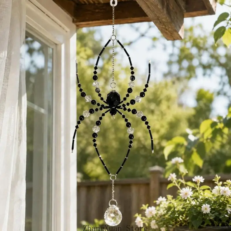 Facettierte Glasnetzfigur mit hängender Kette und angeordneten Perlen für Raum-, Fenster-, oder Gartenpräsentationen – Detail 9