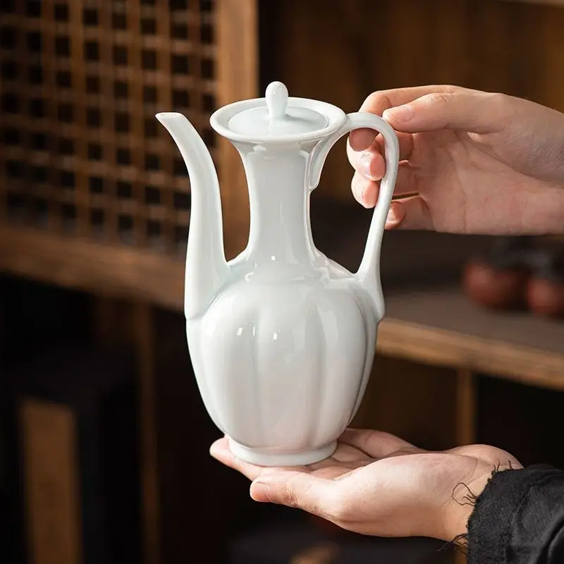 thick-ceramic-handheld-song-dynasty-imitation-princess-tea-pot-creative-drinking-wine-pot-ceramics-tea-brewing-competition-pot