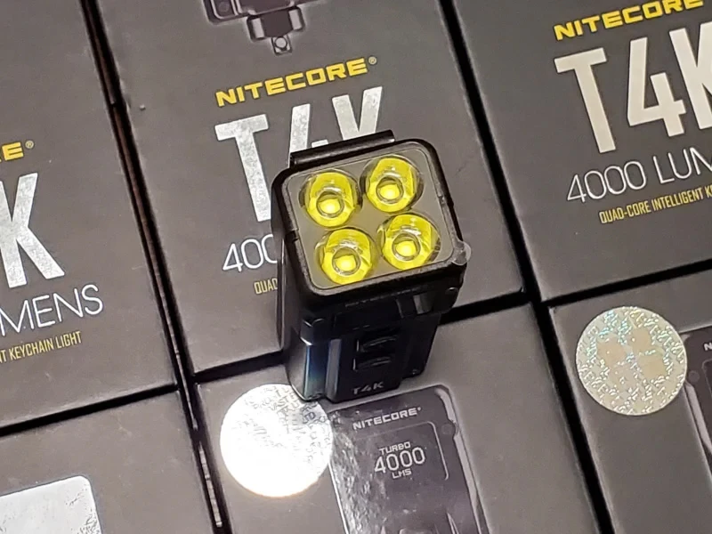 Nitecore senter LED T4K, Gantungan Kunci portabel 4000 Lumens, Senter EDC Quad-Core, lampu USB tipe-c dapat diisi ulang baterai bawaan