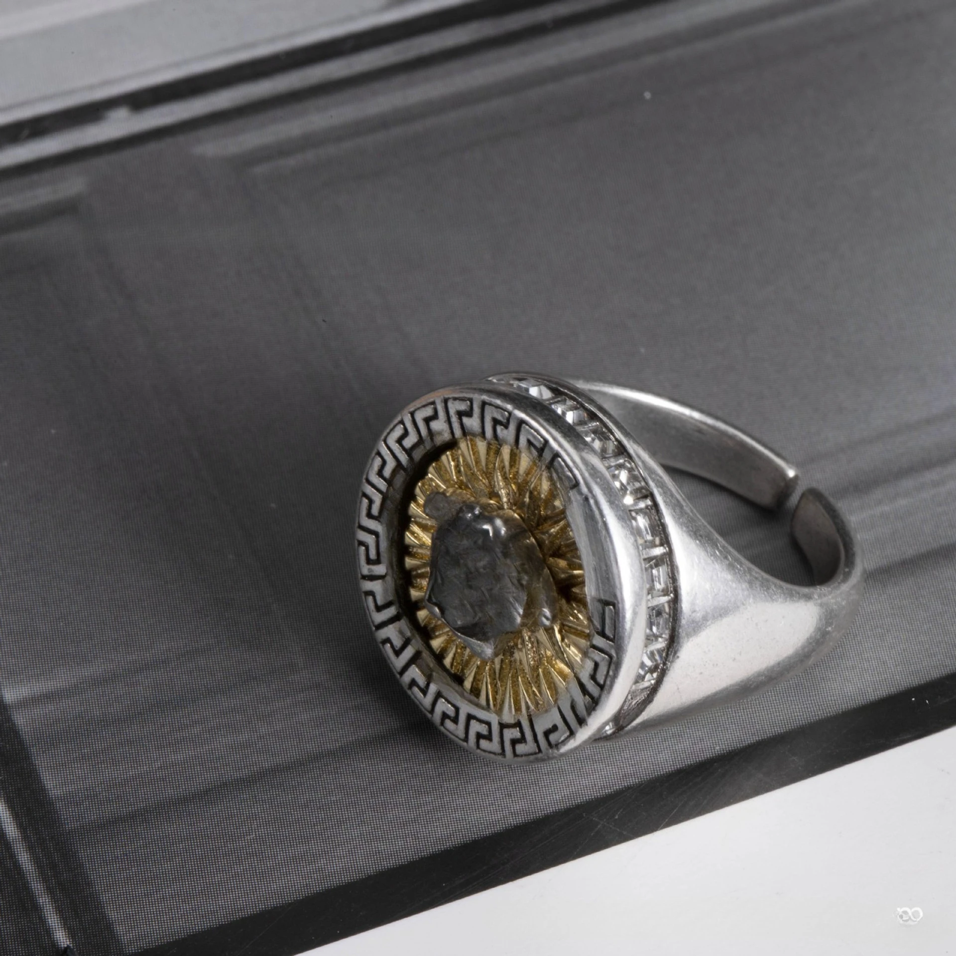 Colar padrão de papel feminino personalidade europeia e americana retro anel médio antigo moda 2025