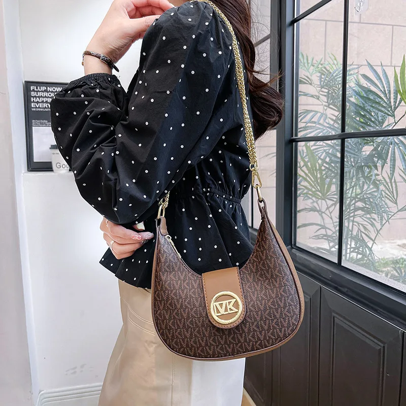 

Новая женская седельная сумка 2025 года, модная сумка через плечо под мышками, уникальная дизайнерская маленькая сумка через плечо для повседневного использования и вечера