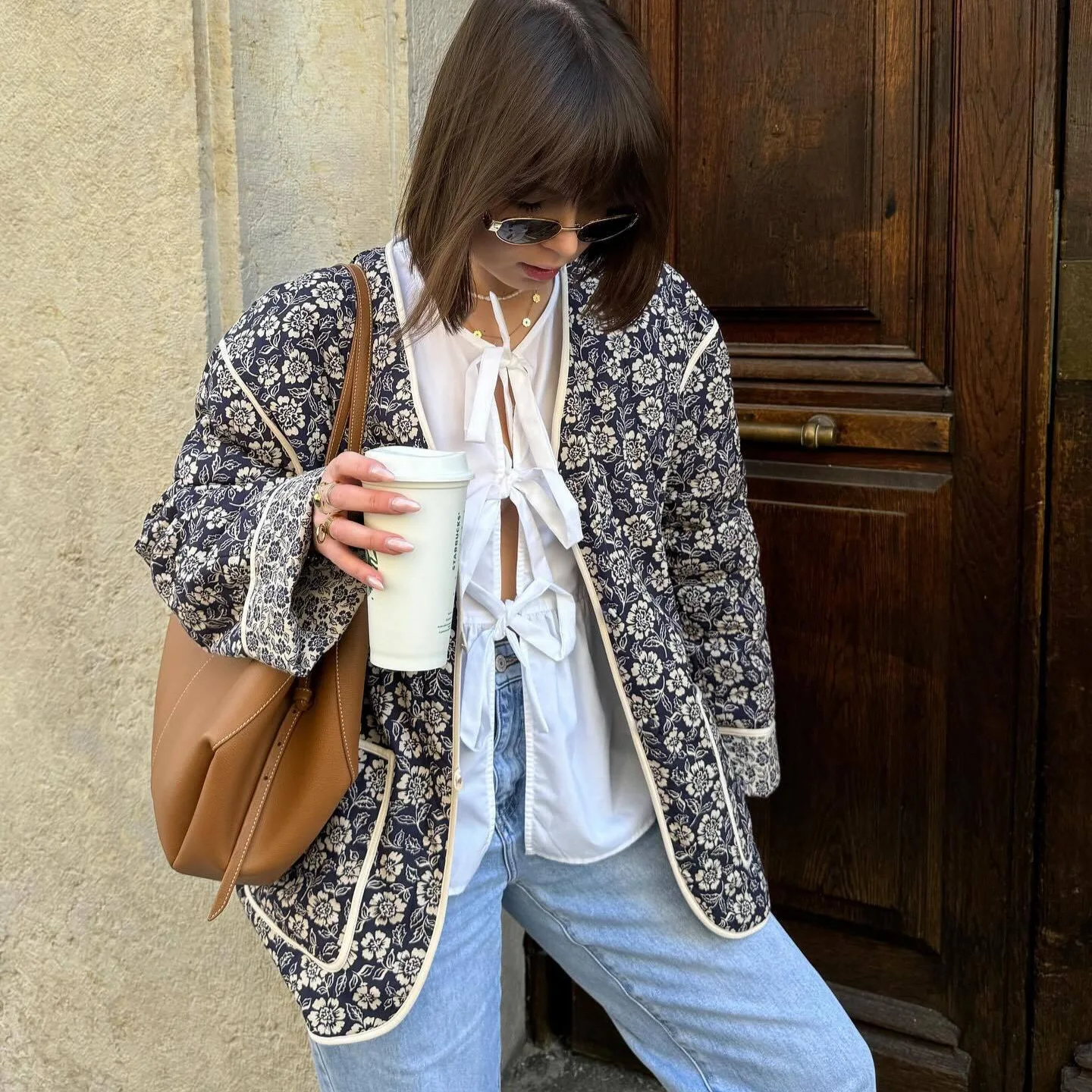 

Double Sided Printed Cotton Jaet with Bag Strips Long Sve Ladies Faion Spring Season No Hood Print Design Cotton Coat