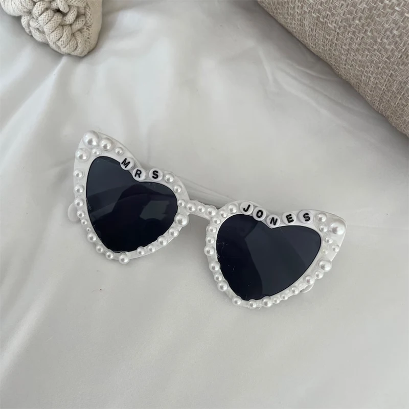 Personalised Mrs sunglasses Bridal Shower beach Wedding Bachelorette Party Bride to be decoration honeymoon Just Married Gift