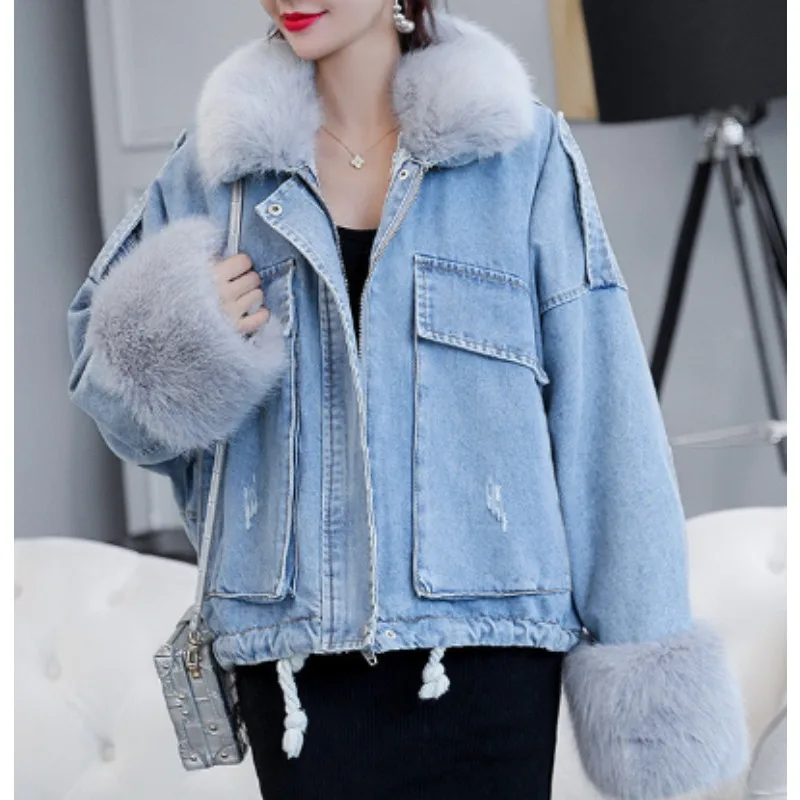 2025 Autumn and Winter New Washed White Denim Short Fur Integrated Jacket
