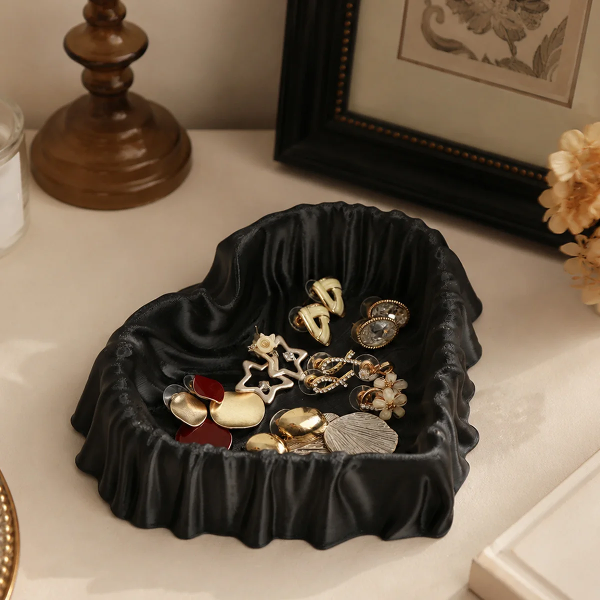 Cross-border Heart Ruffled Fabric Texture Jewelry Tray, Vintage Satin Wavy Edge Desktop Ring Earring Key Storage Decor Dish