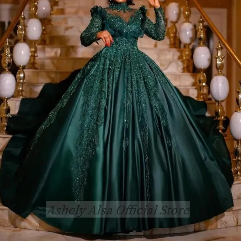 Customized Saudi Arabic Emerald Green Prom Occasion Dresses High Neck Lace Applique Women Birthday Party Quinceanera Dress 15