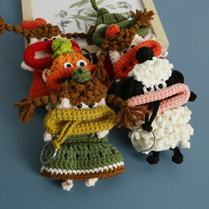 Super cute cartoon hand woven sausage mouth key bag, yarn hook weaving, pull-out key cover