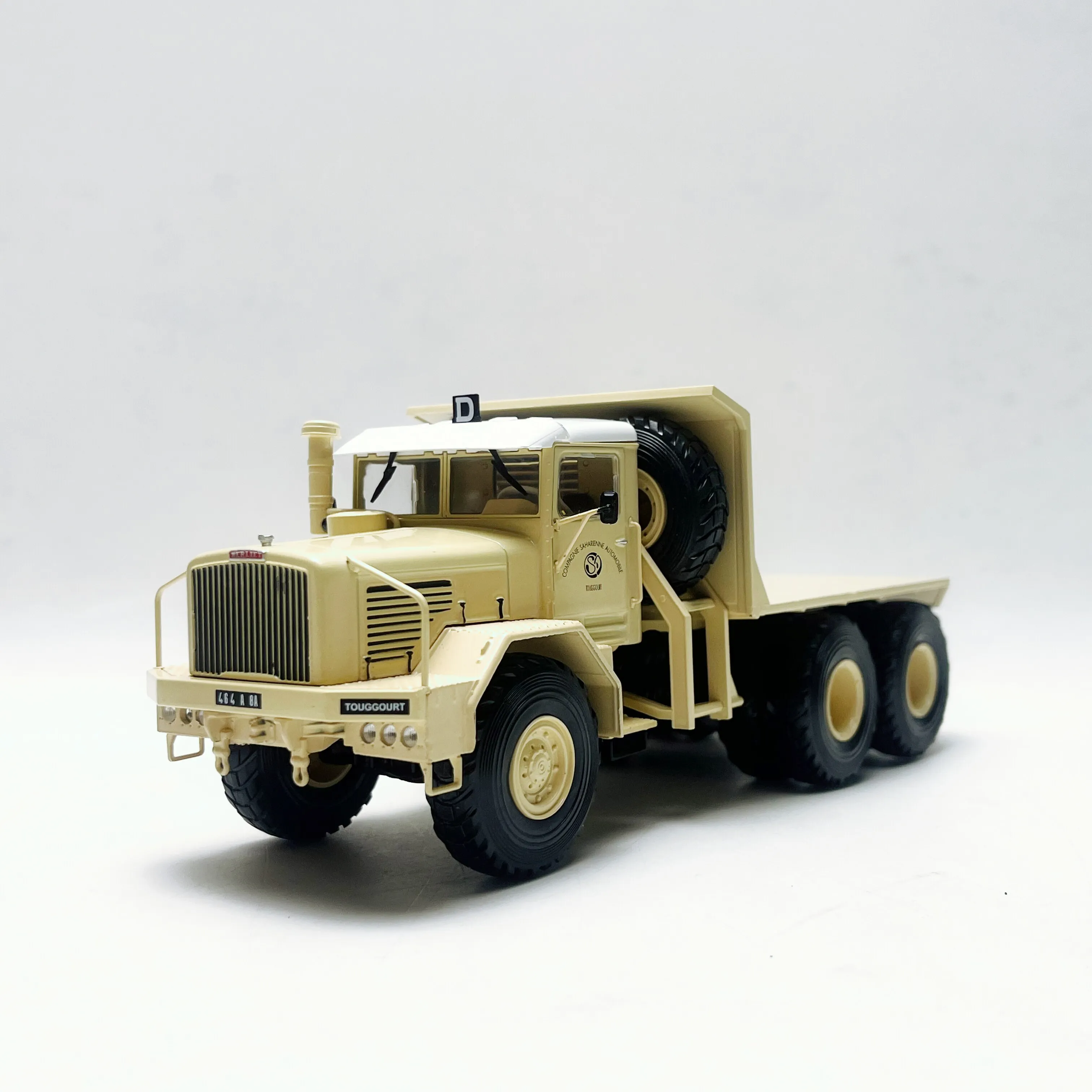 

Diecast IXO 1/43 Scale GBO Alloy Car Model