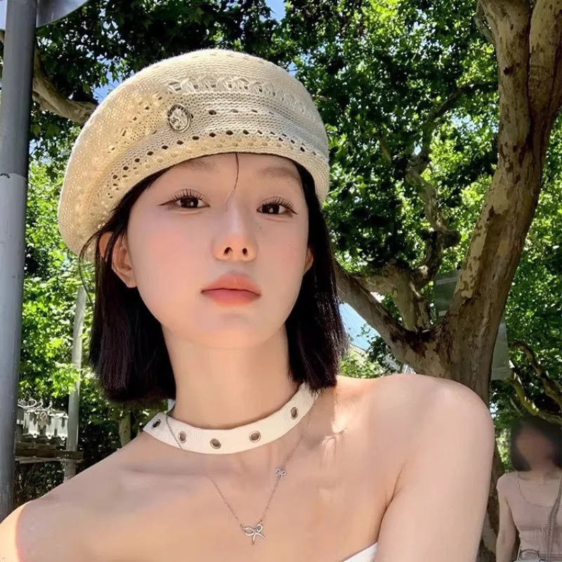 Women's Retro Hollow Beret Thin Breathable Solid Color Summer Artist Hat Face Enhancing Versatile Small Fashion Accessory