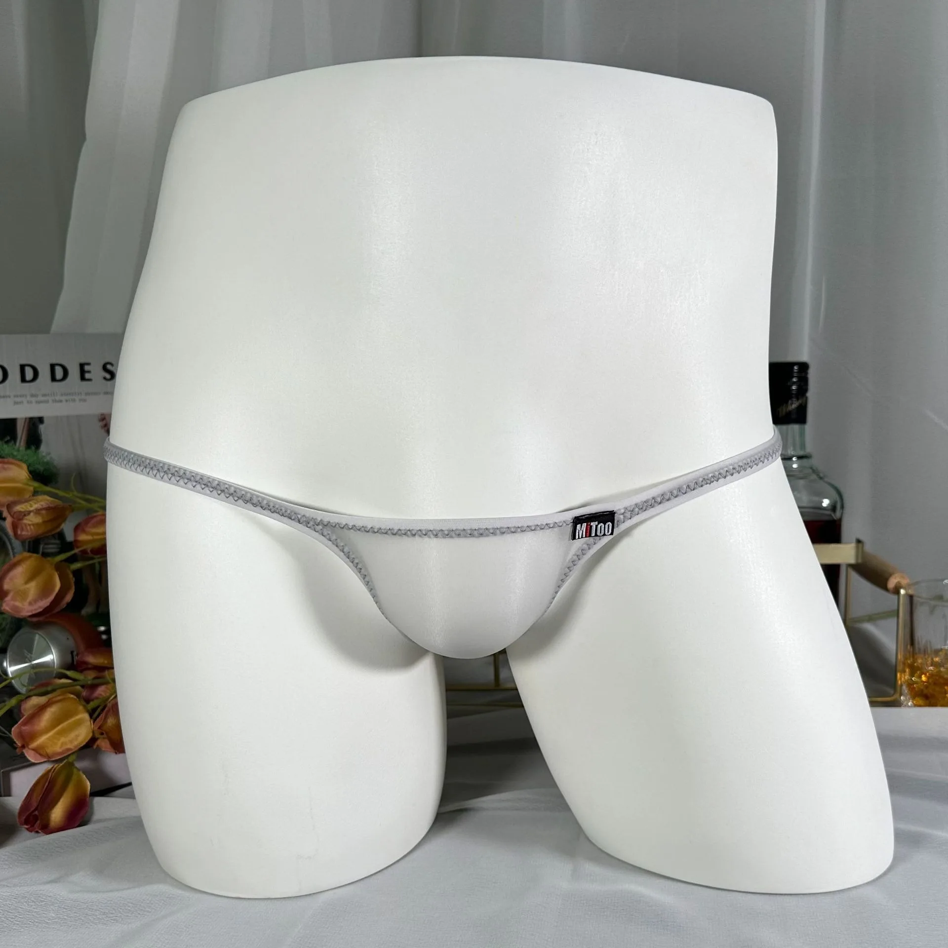 Men's Underwear Transparent Ultra-Thin Low-Waisted Breathable Sexy Triangle Briefs Ice Silk Mini Underpanties